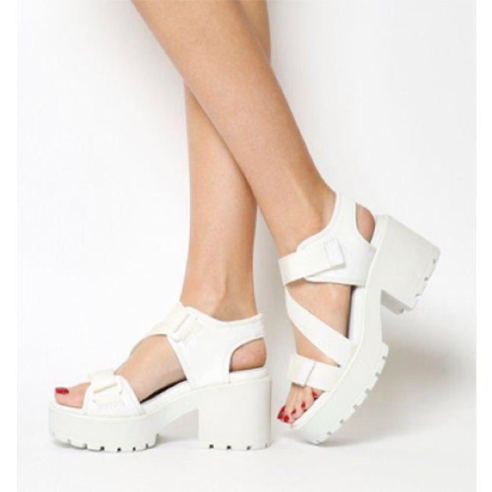 Vagabond Sandals 🤍